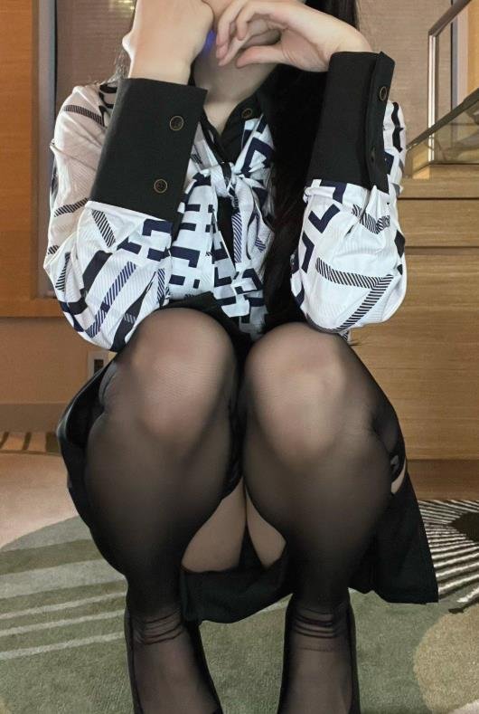 귀찮게 굴 거야💋/심심하면 연락해☎/거짓말 싫어🚫/사진 찍는 게 제일 좋아📸/팔로우=답장💌