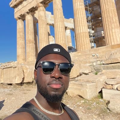 teeny_pixza's profile picture. 