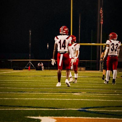 6’2 186.6 | Ath | Herndon High 📍| 4.8 40 | C/O 28 chasewalker093@gmail.com | Hc @RayRico14