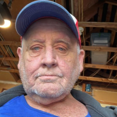 Dad_holla's profile picture. Money & love ❤️ sending out love and helps🥰