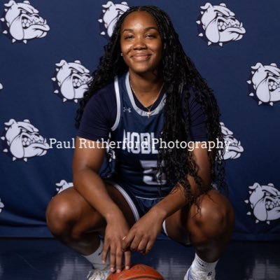 Child of God🙏🏾|| 5'11 Versatile Wing💪🏾||Noble and Greenough ‘26| MCW STARZ💙❤️|ig: vanessa.ellis5| ISL Honorable Mention | vellis26@nobles.edu 774-219-5050