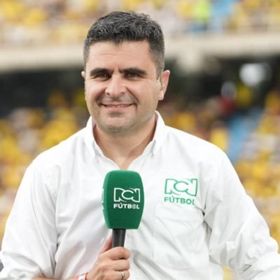 Periodista deportivo La FM 📻 Orgullosamente padre de Samuel y Miranda, además esposo de Cristina Estupiñan. ⚽️⚽️⚽️ Mi YouTube 👇👇