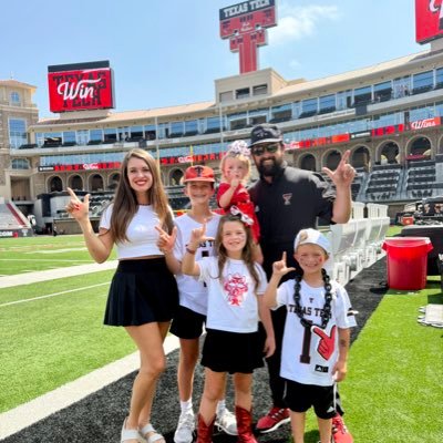 Servant of Christ Jesus | Husband | Dad x4 | West Texas FCA Director | #WreckEm Chaplain