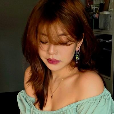 some lady on the internet | @thegatosguapos | twitch/fatcat2001_