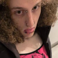 Violet (@violetshark_ts) 's Twitter Profile