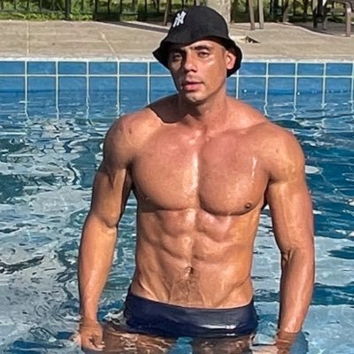 Um Leãozinho com ascendente em Leão.🤷🏽♂️🦁🔥 📷 https://t.co/P8zrwLyu0t