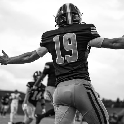 Nhs c/o 28 football basketball 5’11 180lbs wr 3.5 gpa. tateespey@icloud.com phone-2057999239