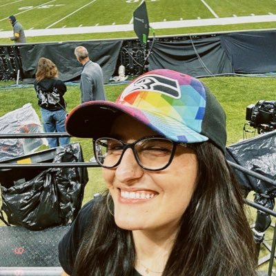 trying to be cool about it (she/her) | fã da NFL antes da Taylor namorar o Travis