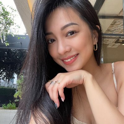 Self-employed | Entrepreneur & Investor | Cosmetics Industry (Nu Skin Distributor)
I consider myself to be a lively, independent, adventurous, fun-loving, so