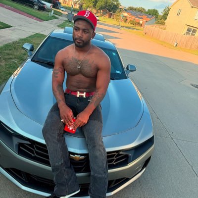 IG:@ KrazyyManDee_ 📸// TikTok: diego.santana1k 🎥/ U.S Army 🇺🇸💸 Fort bliss, Tx ✈️ Hawaii 🌴🌞 Korea 🇰🇷 Fort Hood 🧟♂️