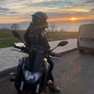 I_Veronicaaa's profile picture. #BJK
#AgathaBoleyn
Smile Waıt For The Flash

Disiplin Şiarımız
Görev Aşkımız
Feda Canımız