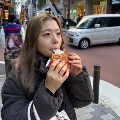 chama20_67's profile picture. 2025.2〜 | ‘04 | ＃SHElikes | デザイン | 動画編集 | 勉強中👩‍💻 #転職 を目標にしてます！ 【趣味 : セルフネイル @nailchan_04💅】いろんなことに興味が湧くタイプ💡💭 『自分の人生は自分で切り拓く』❤️‍🔥 #SHElikes #シーメイト