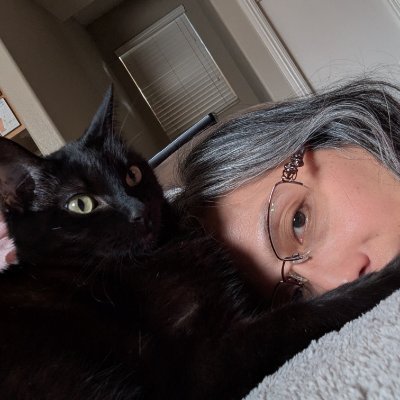 Creative. Social. Nerd. 🇹🇭♥️🇺🇲 Cosplayer. Fangirl. Pop culture addict. Cat & plant mom. Glutton. Altruist. Been tweetin' since '08. Please forgive me.