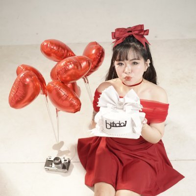 tinalam261996's profile picture. 