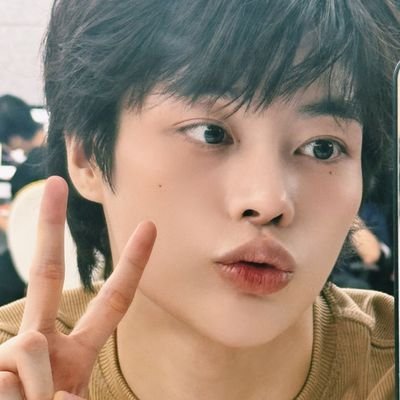 For TEMPEST HANBIN🌻 Ngô Ngọc Hưng❤️ 🌟 Let's be happy, we only live once✨️