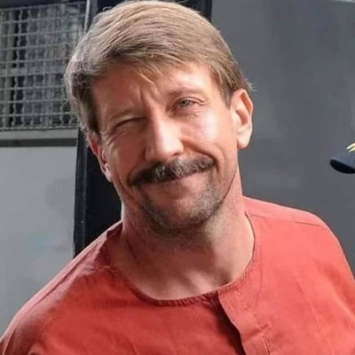 PoliticalNeutra's profile picture. *My PFP is not my own quit calling me a Russian weapons dealer*