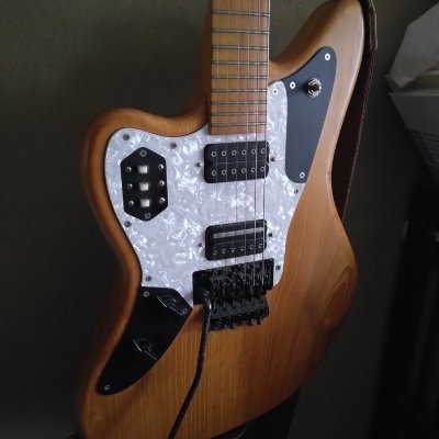 鹿児島県枕崎市が拠点の家弾きレフティギタリスト🎸
|ギター初心者の方を応援します❗
|難しい演奏はNG🙅
|ジャンル問わず #弾いてみた 動画を🆙
|ギタリスト/音楽関係の方をフォロー&フォロバします
|メロコア/パンク・80〜90年代J-pop・J-Rock好き
|尚、宣伝系DMは晒し上げます👍