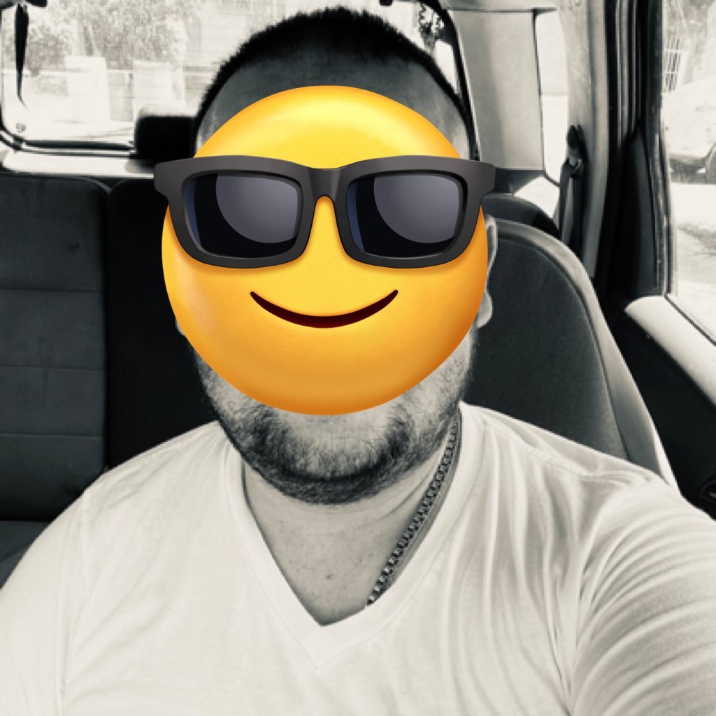 Single de Monterrey NL, discreto, buena higiene, respetuoso y con experiencia en mi rol de single. Adicto a las MILF y HOTWIFE