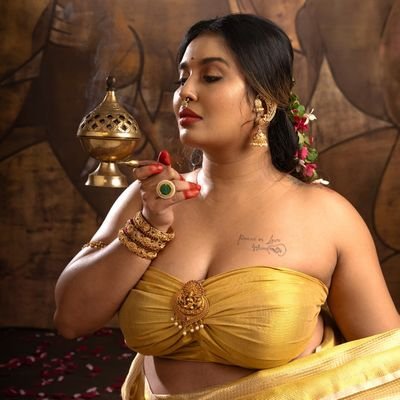 38 Aged Sexaholic Milf 🦋 | Professor 💄| Caring Mom 🤱🏻 | Lavish & Promiscuous 💅🏻 | Dusky & Voluptuous 👙| son @kishululuv ❤️
