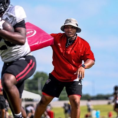 Assistant RB Coach-Arkansas State University.🐺 Child of God; Follower of Christ ✝️