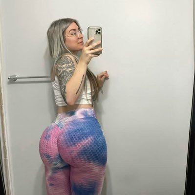 I’m asking for a submissive sissy slave to serve me