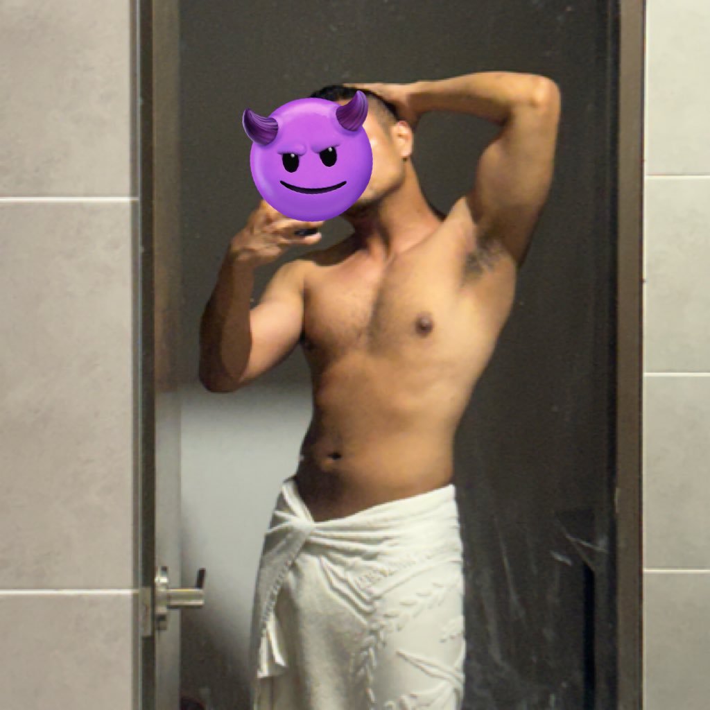 Xxg_zchiri's profile picture. Energetic and free spirit. Follow at your own risk.