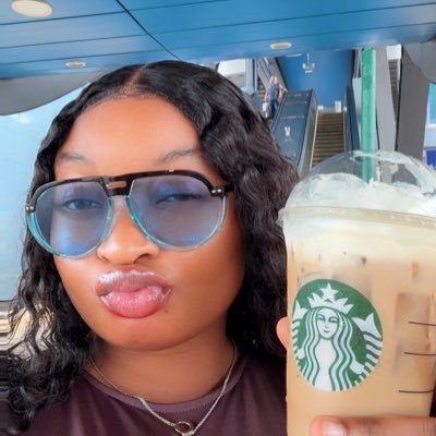 Arsenal 🥰…. Kizz Daniel 😍 🙈…Pisces ♓️ .introvert…….fitness enthusiasts……………..A Baker 👩🍳……skincare and supplement lover…….❤️🥰…..🇬🇧🇳🇬