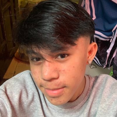 DizonWaren32545's profile picture. 