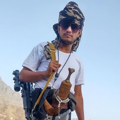 Belal_H_B's profile picture. يفتحُ الإنسانُ ذراعيهِ للحياةِ، فيُصلَب..