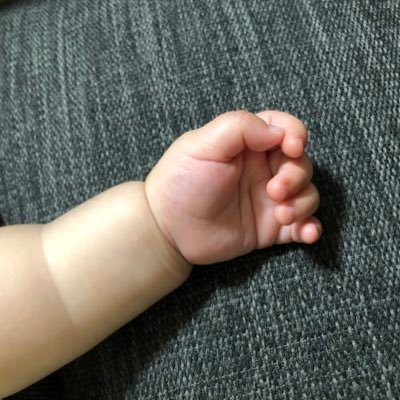 2021.7.3女児誕生 共働きでてんやわんや育児してます。夫婦で🙈🙈家族愛大爆発!! 正直今の世の中おかしい隠してばかり 子供の住みやすい世界をみんなで作っていきたい😵😵
