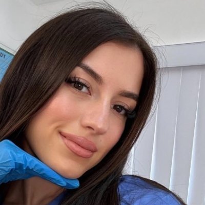 giatrina_'s profile picture. "Ουδεις εριστικοτερος του κακογ@μηθεντος"