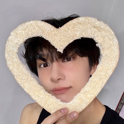 coenffl_94's profile picture. 나의 하루는 오늘도 너에게