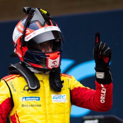 “Three time World Champion. I don't have to change anything”; Portabandiera italiana di Robert Kubica con esperienza pluridecennale. Romana romanista.