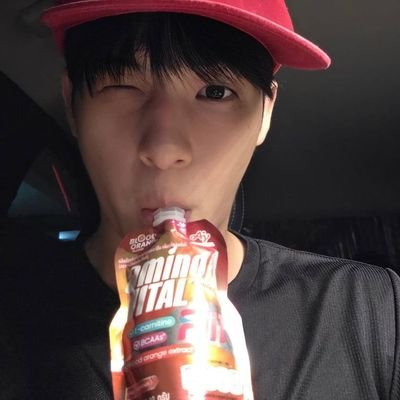 on #SkyNani, #JossGawin, #JoongDunk, #PerthSanta, #PondPhuwin, #MosBank #PoohPavel etc.
kata mama yang pasti pasti aja kaya #DewTee