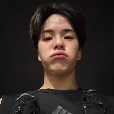 ⌗윤재혁 one n only 💫 , go lil rockstar ⌗지훈 🎸
— KINDA IA , newbie 📑 `𓏲 infp . . . ฅ