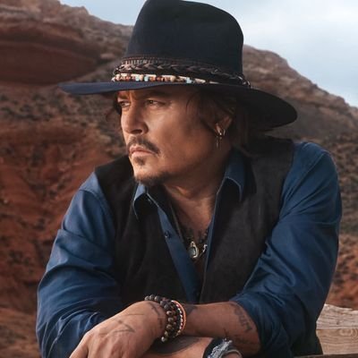 I'm a retired Elementary school teacher,proud sister to Johnny depp 🏴☠️🏴☠️
Not here for games,and don't bother texting me,if we don’t know each other.