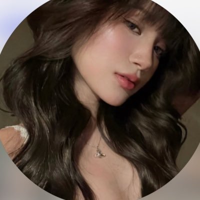 zyresco's profile picture. can i borrow a kiss? ིྀ