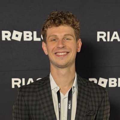 21. Self made @Roblox Developer.
Created Arcade Island, 8M+ users.
Building games and businesses that bring people together.
Always open to ideas, lets talk!