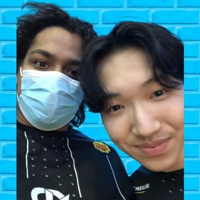 Co-Fondateur @KayfabeFriendly / Adhérant @LeBlueWall / CM @khao_wrestling