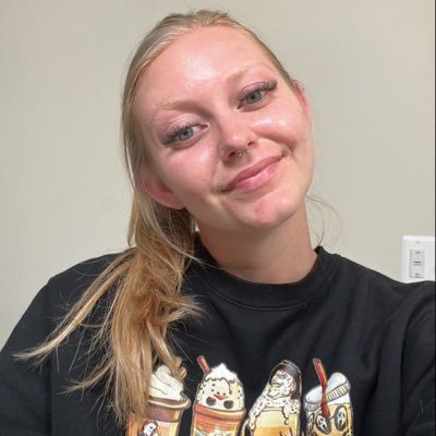 lottta44169's profile picture. Vic💕