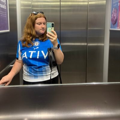 23 • Stockport County & McLaren F1 • also obsessed with Sam Fender x