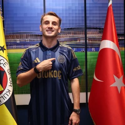 Kerem Aktürkoğlu'nu desteklemek için buradayız. @Fenerbahce💛💙 @keremakturkoglu Parodi account | Fan account
