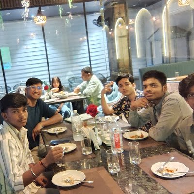 Satyamomen's profile picture. 