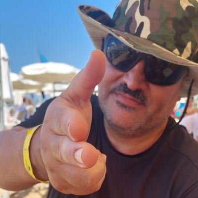 KOCAELİSPOR 💚🖤 HODRİ MEYDAN 💚🖤 İZMİT
💚🖤 KOCAELİ ' ye AŞIK ŞEHİR MİLLİYETÇİSİ💚🖤
☠️ 🤟🎸HEAVY METAL SENDİKASI BAŞKANI☠️🤟🎸