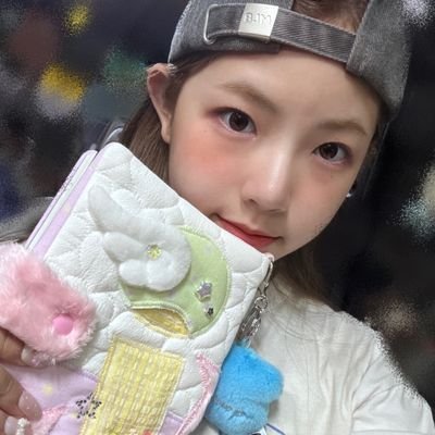 rant account |
Main account (@classicvirgo) is still jailed |
UNIS OT8 ft extra love for #YOONA | AHOF OT9 ft extra love for #JEONGWOO, #STEVEN & #HANEULZ |