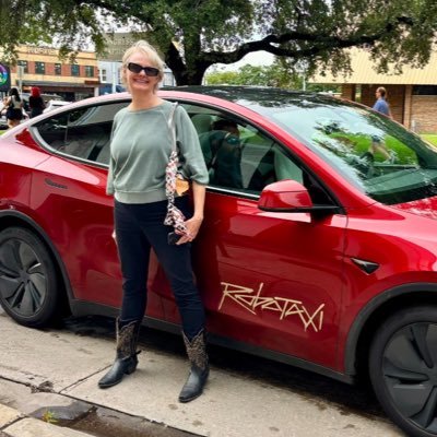 writer ✿ robotaxi and tesla fsd podcaster ✿ professional poaster ✿ supporter of elon musk