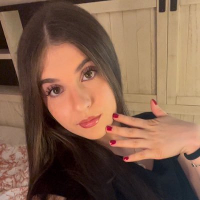 Autotweets, clips, & promo for @FindomSophiaa