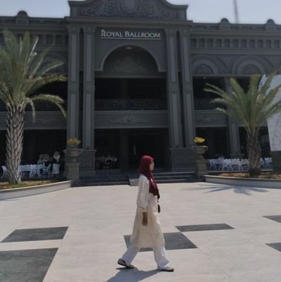 HusienAzima's profile picture. allah sllalu,,,