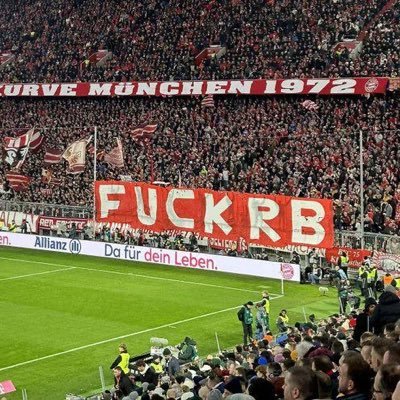 Immer vorwärts FC Bayern, Deutscher Meister Münchens Stolz❤️🤍🎶🎶 FC Bayern und FC Valencia🧡🤍