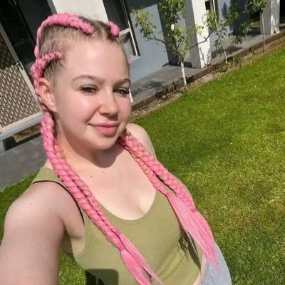 Good morning looking cute I'm proud of my my self hit me up